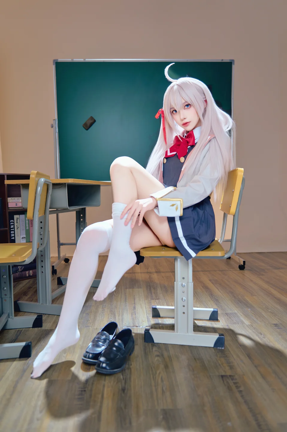 Shika小鹿鹿 - 邻座艾莉同学 [38P,2V-369MB] tg@simisebaisi 【丝足阁】038.webp